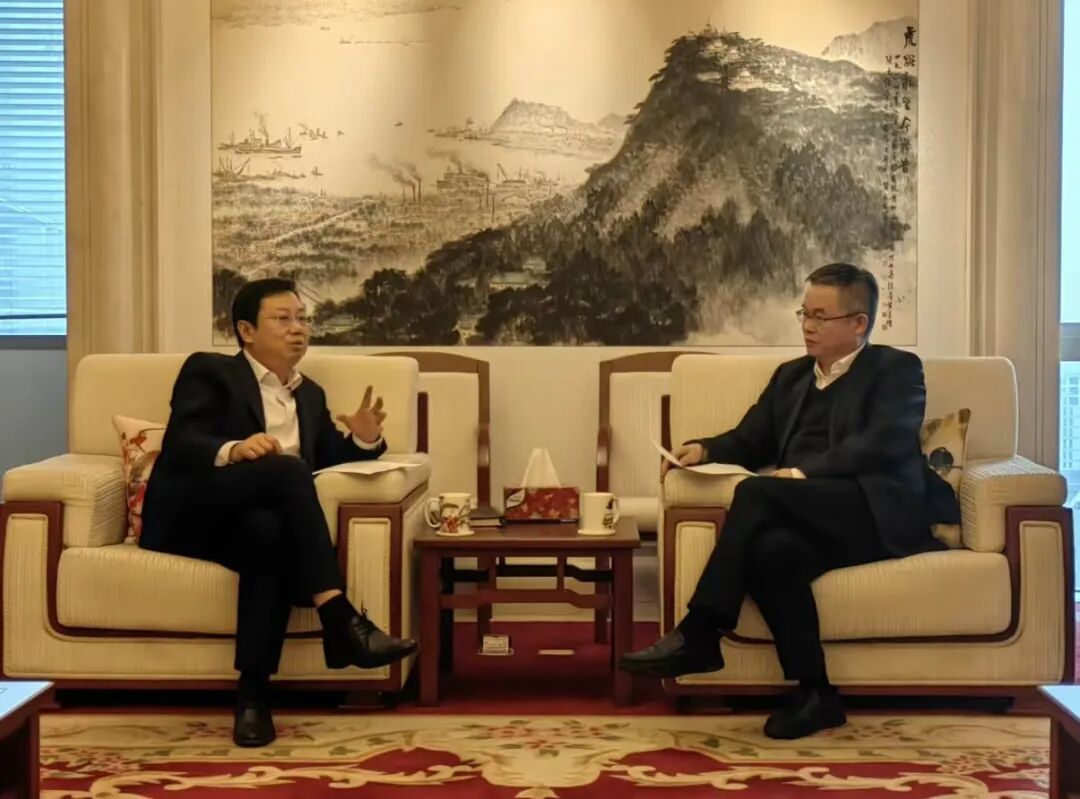 郭利群與濰坊市政府領(lǐng)導(dǎo)座談交流，共話(huà)合作發(fā)展